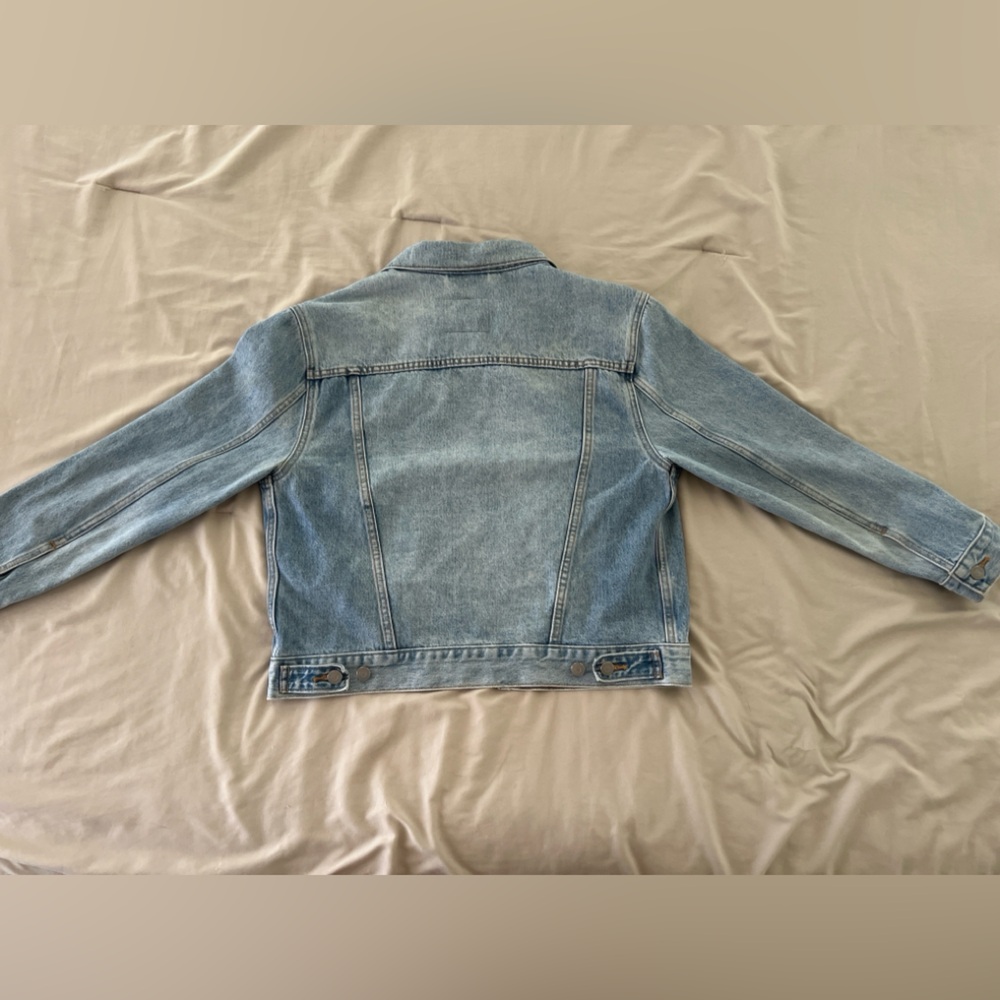 Levi’s Premium Trucker Denim Jacket – Light Wash, Water<Less, Size M - Picture 4 of 10
